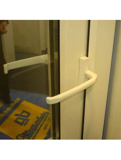 Врезка двухсторонней ручки на балконную дверку