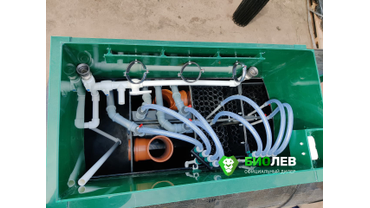 Станция оснащена мощным компрессором и насосом на выброс