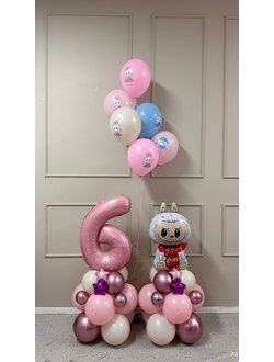 Композиция с Лабубу