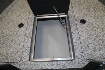 центральный рундук носовой палубы