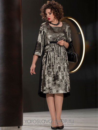 Нарядное платье с переливом и подрезом под грудью