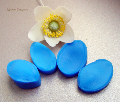 "Лепестки садового анемона" набор силиконовых молдов (вайнеров)