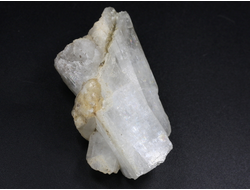 Натролит, сросток кристаллов, Ловозерский массив, Кольский полуостров (55*31*26 мм, 40 г) №26344