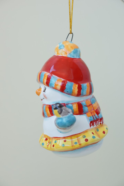 Снеговичка с птичкой