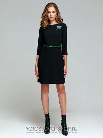 Модель: 5077-Ч. Черное платье с вышивкой "ландыши", отрезное по линии талии.