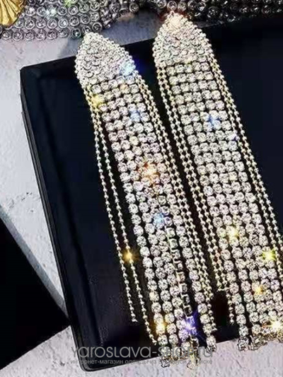 Серьги-пусеты, длинные кисточки со стразами