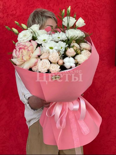 Букет с кустовыми розами "Самая лучшая мама"