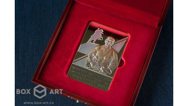 6095 Индивидуальный ложемент для каждого футляра - обязательно. 
Цвета внутренней отделки могут быть разными.