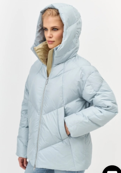 Куртка пуховая с капюшоном