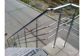 ПЕРИЛА И ОГРАЖДЕНИЯ ИЗ НЕРЖАВЕЮЩЕЙ СТАЛИ