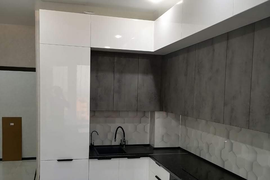 Кухня шторм с антресолями