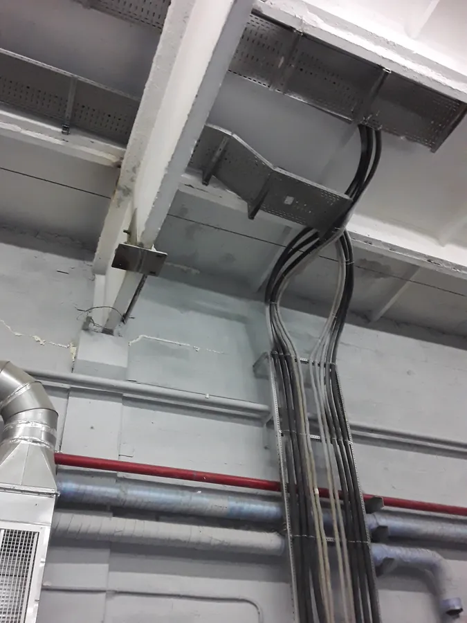 Монтаж кабельных линий, модернизация ячеек РУ 0,4 кВ ООО "Полимерные материалы", ул.Дружинников