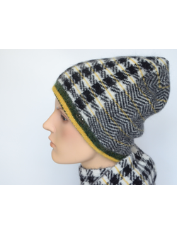 Вязаная шапка в клетку белая с зеленым Vizio Италия 8076 CY фото