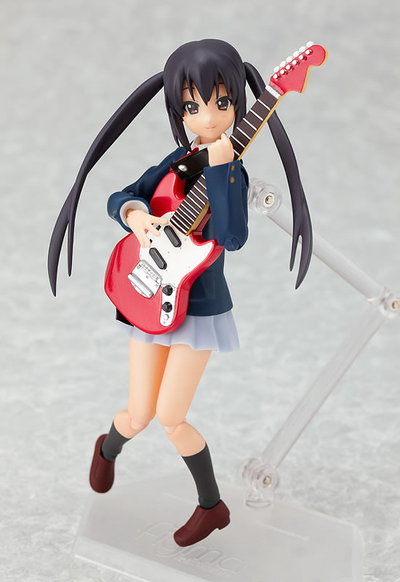 Фигурка фигма Адзуса Накано (figma Nakano Azusa School Uniform Ver.)