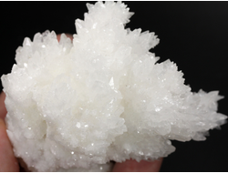 Арагонит белый, коллекционный образец, Мексика (74*65*42 мм, 191 г) №37727