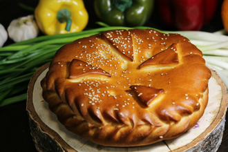 Мини  пирог с Адыгейский сыр и Луком (500 гр)