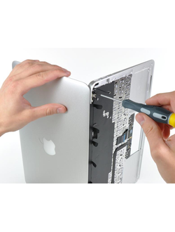Замена петель на ноутбуке Apple