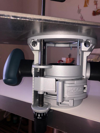 Пластина под Bosch GMF / GOF 1600 CE для установки фрезера в стол 350*250 мм.