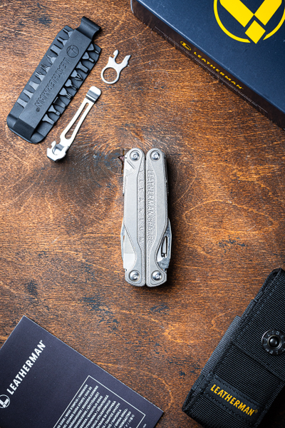 Leatherman Charge + TTI с чехлом, клипсой и битами