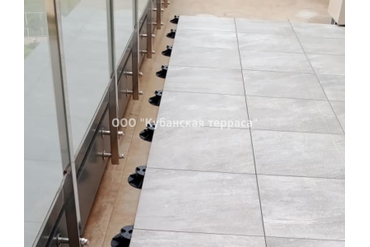 Терраса керамогранит на опорах в с.Песчанокопское