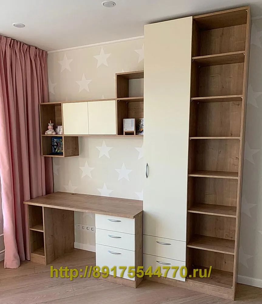 026 Стол, полка и шкаф. 
Корпуса и столешница, ЛДСП Egger: Дуб Гамильтон натуральный, ST10
Фасады:
- МДФ AGT суперматовый,Белый soft touch 734
