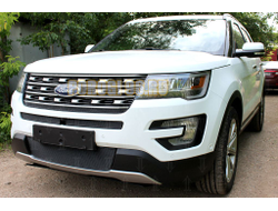 Защита радиатора Ford Explorer 2015-2018 с камерой (2 части) black середина PREMIUM