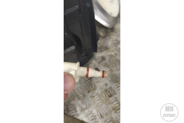 Смазка штуцера подачи воды