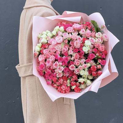 Букет из 51 кустовой розы