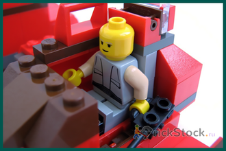 # 7119 Двухместный Аэромобиль «Облачного Города» / Twin–Pod Cloud Car (2002)