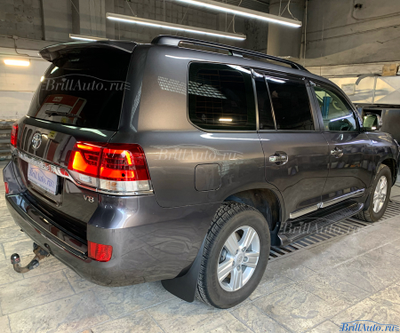 Полный рестайлинг Toyota Land Cruiser 200 из 2007-2015 в 2021 (Оптимальный)