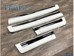 Молдинги Toyota Land Cruiser 200 12-15 широкие белые