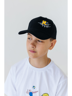 Кепка с прямым козырьком черная (мяч классический)