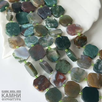 "Индийский агат" халцедон с яшмой, кварцем и хлоритом крупные плоские фигурные бусины 18-20 мм, цена за нить 19 см