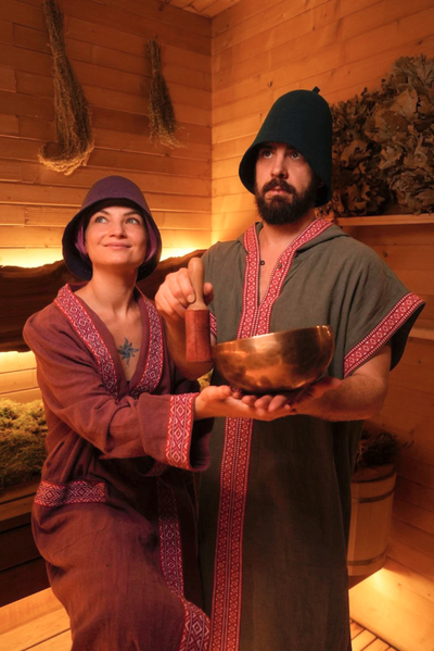 Туника банщика с капюшоном из крапивы "Дар Радости» зеленая