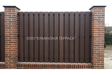 Забор из ДПК