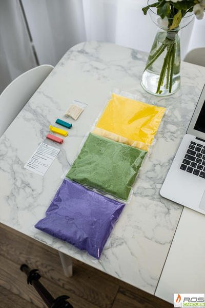 Набор цветных свечей: фиолетовые "Фиолетовый" - 1кг; зелёные "Зелёный" - 1кг; жёлтые "Жёлтый" - 1кг