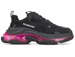 Balenciaga triple s harga on sale