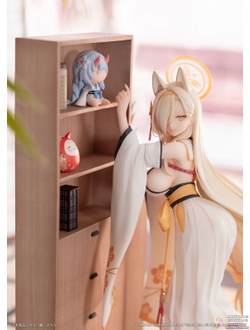 Фигурка 1/7 Куваками Кахо (Kuwakami Kaho Memorial Lobby Ver.)