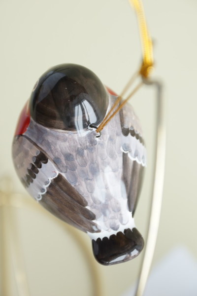 Птичка снегирь