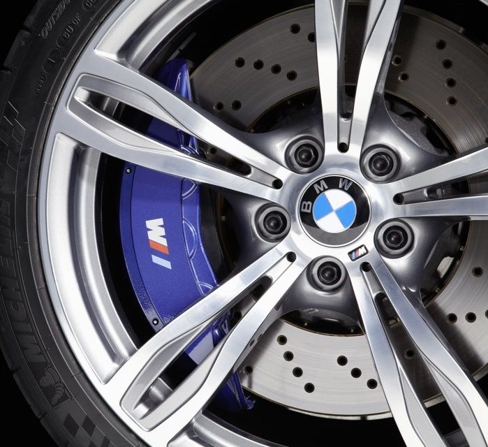 Синие суппорта bmw