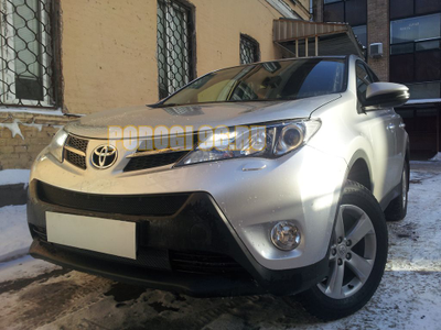Защита радиатора Toyota RAV4 2013-2015 black верх