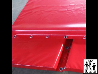 Мат защитный 2*1 м (толщина 10см) для горнолыжных трасс DNN