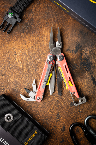 Leatherman Signal Guava