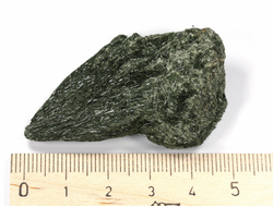 Эгирин зеленый, Россия, Мурманская обл., Ловозерский район (47*28*18 мм, 13 г) №26778