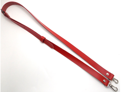 Ремень для сумки кожаный 120 см с регулировкой и карабинами цвет красный