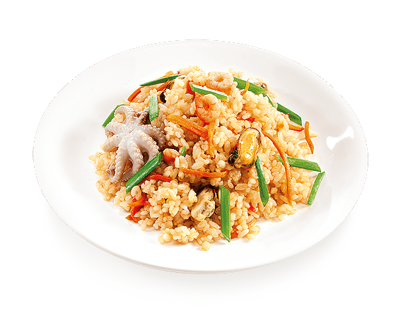 Жареный рис калории. Рис с морепродуктами. Японский рис с морским продуктам. Семга с рисом и овощами. Рис по японски с семгой и овощами 320г.