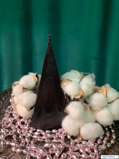 Свеча черная Пирамида (до 10ч. горения).