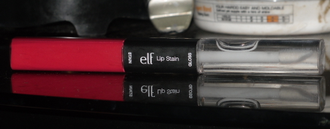 Стойкая помада - блеск E.L.F. Studio Lip Stain 82508 Red Carpet