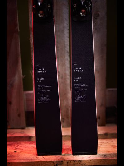 Юниорские  для слалома гиганта Van Deer GS-JR PRO 18 Длина 164cm Радиус 18м + крепления SPX11