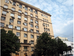 Реклама на стойках в БЦ «ORLIKOV PLAZA (ОРЛИКОВ ПЛАЗА)»